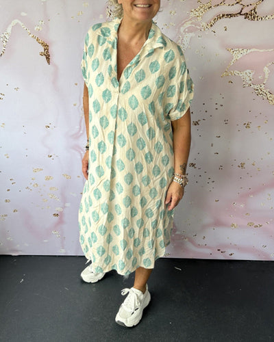 Liora™ | Losse Lente Jurk met Reverskraag en Korte Mouwen